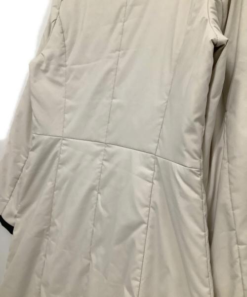 TOCCA（トッカ）TOCCA (トッカ) 中綿コート　	INVERNO	2021 RESORT COLLECTION ベージュ×ブラック サイズ:０の古着・服飾アイテム