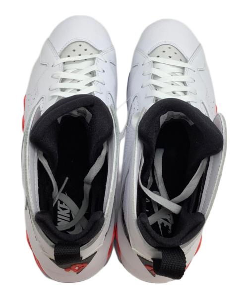 NIKE（ナイキ）NIKE (ナイキ) ハイカットスニーカー Air Jordan 7 Retro ホワイト サイズ:29 未使用品の古着・服飾アイテム