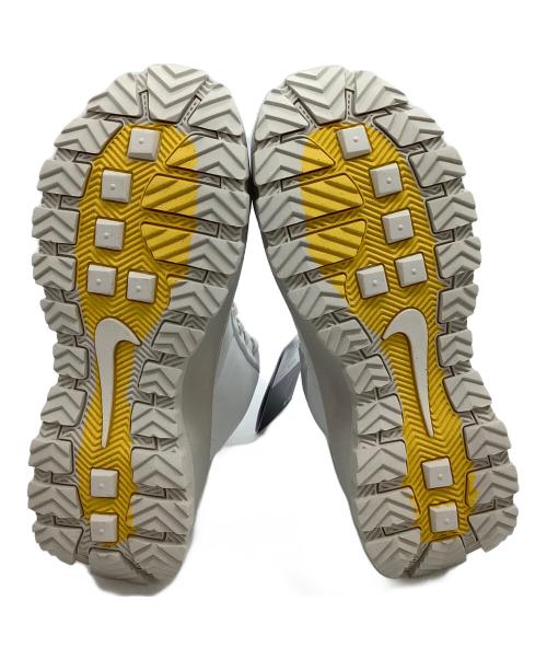 NIKE（ナイキ）NIKE (ナイキ) ハイカットスニーカー WMNS BLAZER ROAM MID ホワイト サイズ:25 未使用品の古着・服飾アイテム