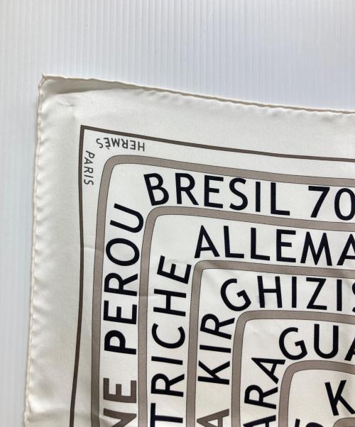 HERMES（エルメス）HERMES (エルメス) スカーフ ホワイト×ブラックの古着・服飾アイテム