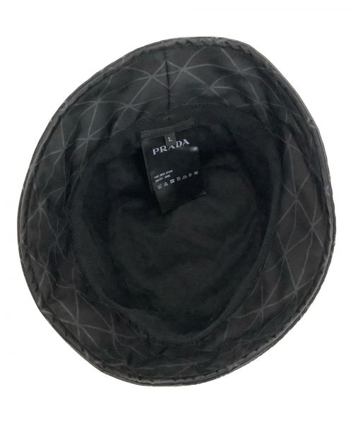 PRADA（プラダ）PRADA (プラダ) 総柄ナイロンリアクティブバケットハット ブラック サイズ:Lの古着・服飾アイテム