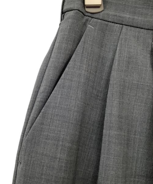 FRAMeWORK（フレームワーク）FRAMeWORK (フレームワーク) ウォッシャブルTWタックワイドパンツ グレー サイズ:40の古着・服飾アイテム