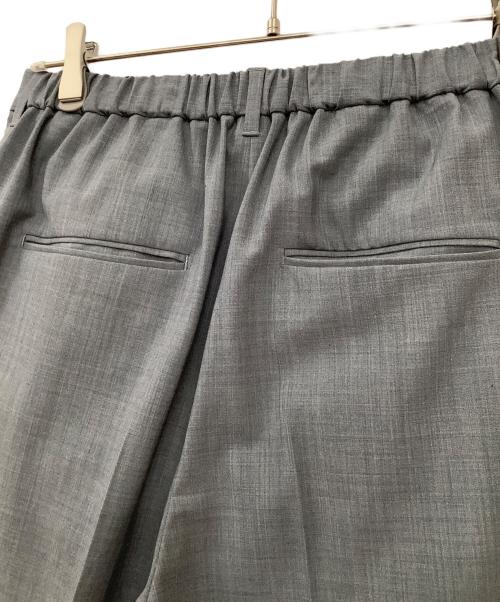 FRAMeWORK（フレームワーク）FRAMeWORK (フレームワーク) ウォッシャブルTWタックワイドパンツ グレー サイズ:40の古着・服飾アイテム