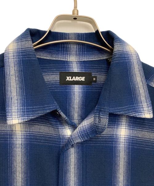 X-LARGE（エクストララージ）X-LARGE (エクストララージ) OLD ENGLISH L/S FLANNEL SHIRT ブルー サイズ:Mの古着・服飾アイテム