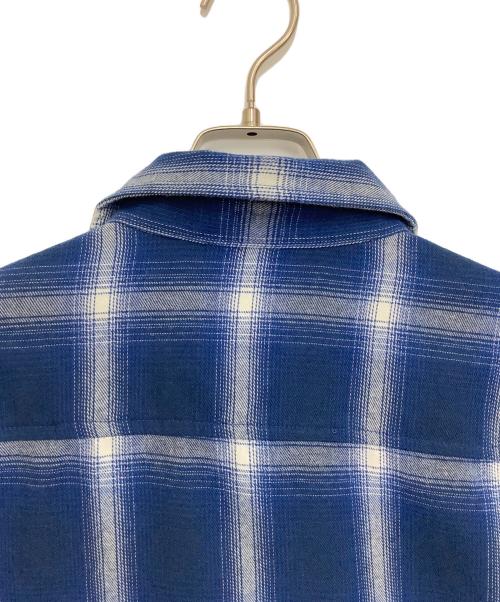 X-LARGE（エクストララージ）X-LARGE (エクストララージ) OLD ENGLISH L/S FLANNEL SHIRT ブルー サイズ:Mの古着・服飾アイテム