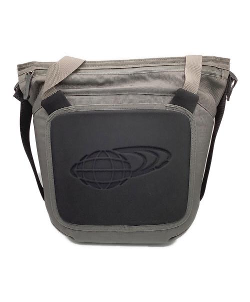 ARC'TERYX（アークテリクス）ARC'TERYX (アークテリクス) BEAMS (ビームス) 別注ARRO8 Shoulder Bag グレー サイズ:-の古着・服飾アイテム
