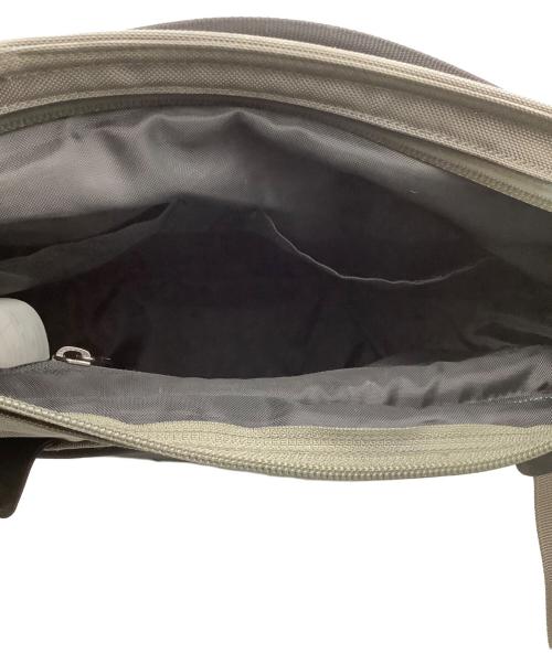 ARC'TERYX（アークテリクス）ARC'TERYX (アークテリクス) BEAMS (ビームス) 別注ARRO8 Shoulder Bag グレー サイズ:-の古着・服飾アイテム