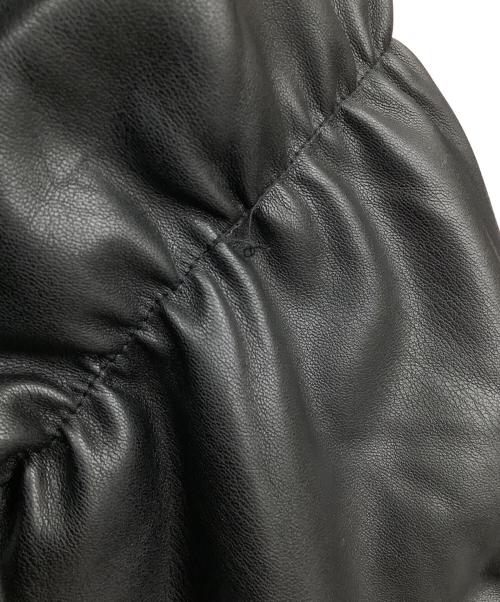 JEANASIS（ジーナシス）JEANASIS (ジーナシス) Pokemon Center (ポケモンセンター) フェイクレザー中綿ジャケット ブラック サイズ:Fの古着・服飾アイテム