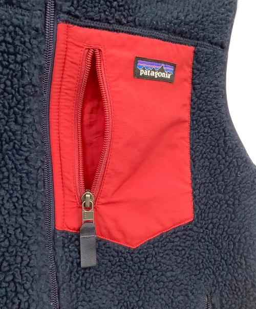 Patagonia（パタゴニア）Patagonia (パタゴニア) CLASSIC RETRO-X VEST ネイビー×レッド サイズ:Sの古着・服飾アイテム