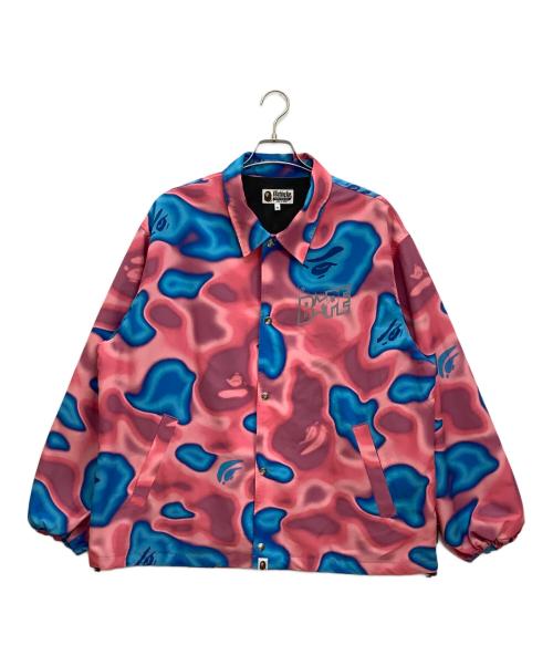 A BATHING APE（ア ベイシング エイプ）A BATHING APE (ア ベイシング エイプ) LIQUID CAMO BAPE STA COACH JACKET ピンク×ブルー サイズ:XLの古着・服飾アイテム