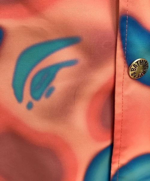 A BATHING APE（ア ベイシング エイプ）A BATHING APE (ア ベイシング エイプ) LIQUID CAMO BAPE STA COACH JACKET ピンク×ブルー サイズ:XLの古着・服飾アイテム