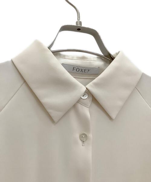 FOXEY（フォクシー）FOXEY (フォクシー) 長袖シャツ ベージュ サイズ:40の古着・服飾アイテム