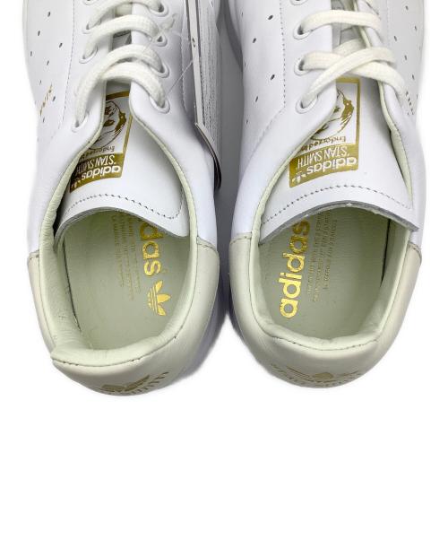 adidas（アディダス）adidas (アディダス) スニーカー ホワイト サイズ:25の古着・服飾アイテム