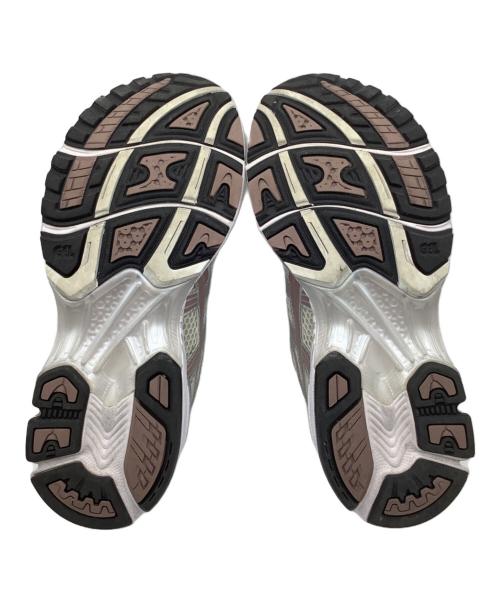 asics（アシックス）asics (アシックス) KITH (キス) スニーカー ベージュ サイズ:25の古着・服飾アイテム