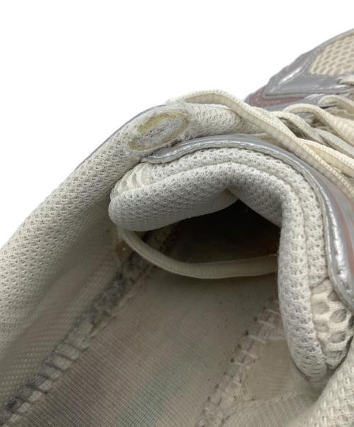 asics（アシックス）asics (アシックス) KITH (キス) スニーカー ベージュ サイズ:25の古着・服飾アイテム