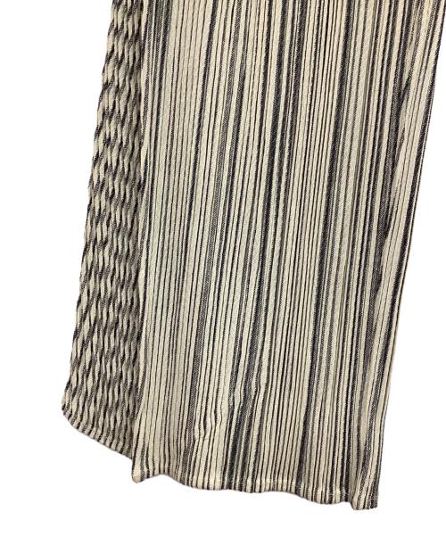 PLEATS PLEASE（プリーツプリーズ）PLEATS PLEASE (プリーツプリーズ) プリーツパンツ イエロー サイズ:2の古着・服飾アイテム