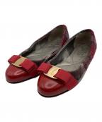 Salvatore Ferragamoサルヴァトーレ フェラガモ）の古着「フラットパンプス」｜レッド