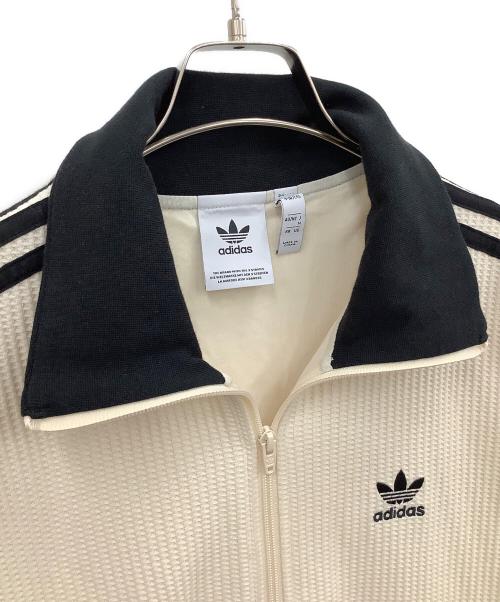 adidas（アディダス）adidas (アディダス) ワッフルクラシックトラックトップ アイボリー×ブラック サイズ:Mの古着・服飾アイテム