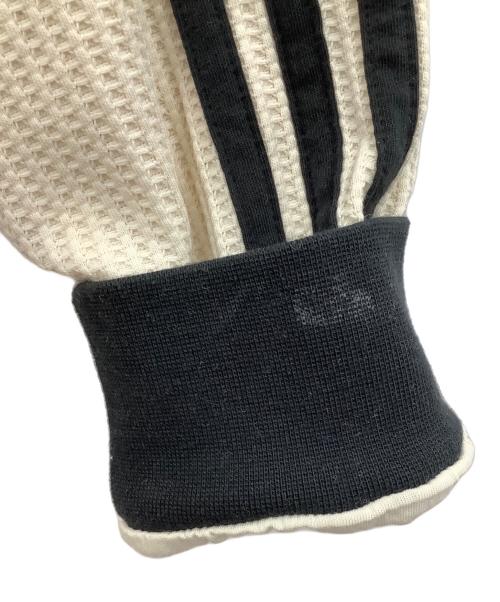 adidas（アディダス）adidas (アディダス) ワッフルクラシックトラックトップ アイボリー×ブラック サイズ:Mの古着・服飾アイテム