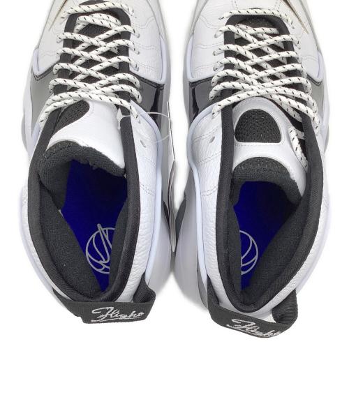 NIKE（ナイキ）NIKE (ナイキ) スニーカー ホワイト サイズ:27.5の古着・服飾アイテム