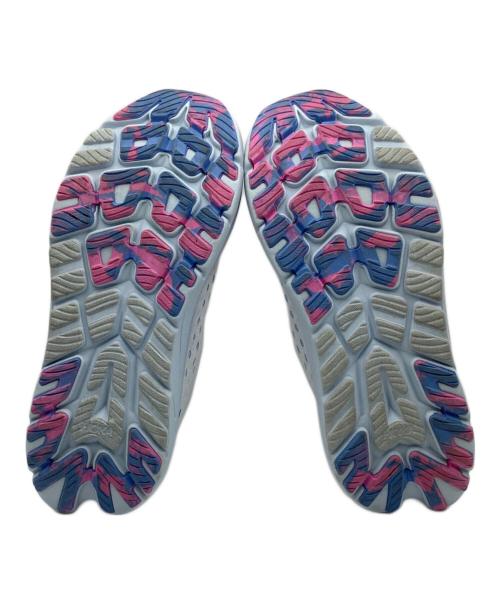 HOKAONEONE（ホカオネオネ）HOKAONEONE (ホカオネオネ) ランニングシューズ ホワイト サイズ:24.5の古着・服飾アイテム