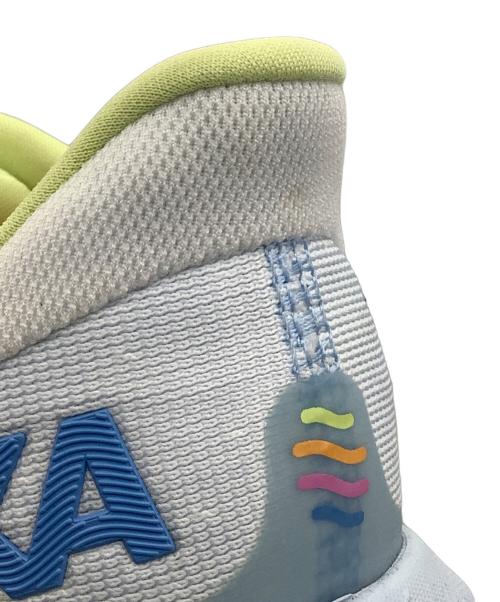 HOKAONEONE（ホカオネオネ）HOKAONEONE (ホカオネオネ) ランニングシューズ ホワイト サイズ:24.5の古着・服飾アイテム