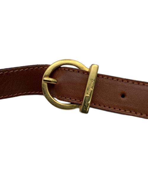Salvatore Ferragamo（サルヴァトーレ フェラガモ）Salvatore Ferragamo (サルヴァトーレ フェラガモ) ショルダーバッグ ブラウン サイズ:−の古着・服飾アイテム