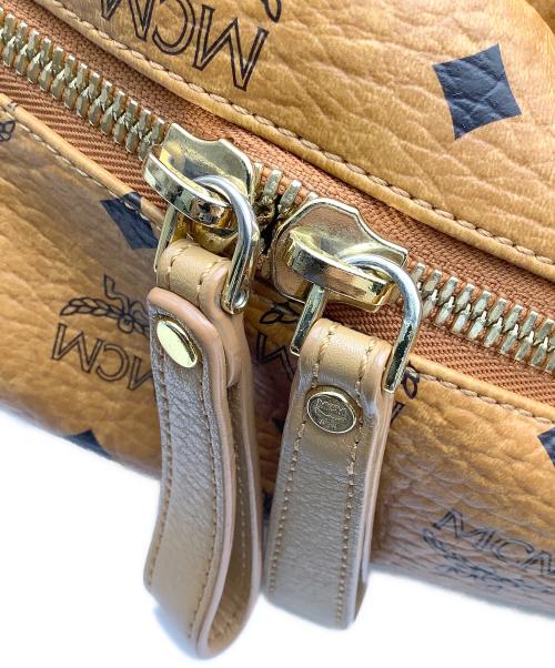 MCM（エムシーエム）MCM (エムシーエム) スタッズリュック ブラウン サイズ:−の古着・服飾アイテム