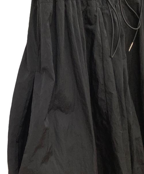 Adam et Rope（アダム エ ロペ）Adam et Rope (アダム エ ロペ) ノースリーブ・キャミソールワンピース ブラック サイズ:−の古着・服飾アイテム