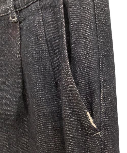 Graphpaper（グラフペーパー）Graphpaper (グラフペーパー) COLORFAST DENIM TWO TUCK PANTS インディゴ サイズ:1の古着・服飾アイテム