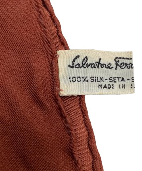 Salvatore Ferragamo（サルヴァトーレ フェラガモ）Salvatore Ferragamo (サルヴァトーレ フェラガモ) 大判スカーフ ブラウン×グリーン サイズ:−の古着・服飾アイテム