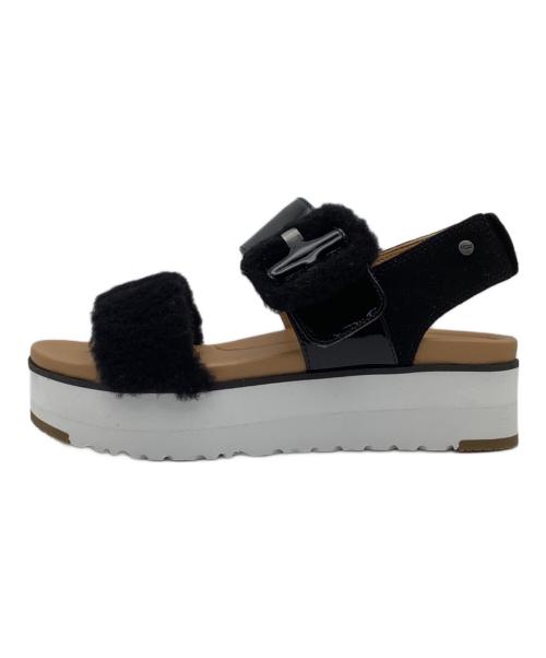 UGG（アグ）UGG (アグ) 厚底サンダル サイズ:24の古着・服飾アイテム