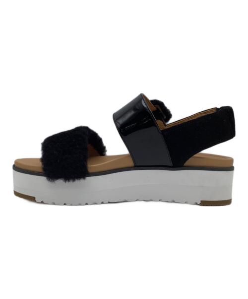 UGG（アグ）UGG (アグ) 厚底サンダル サイズ:24の古着・服飾アイテム