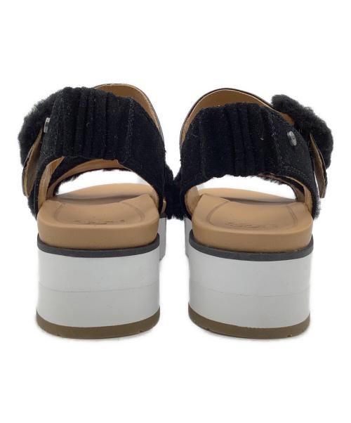 UGG（アグ）UGG (アグ) 厚底サンダル サイズ:24の古着・服飾アイテム