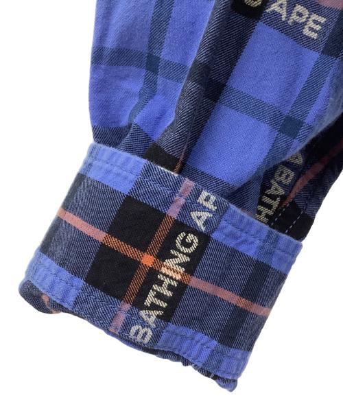 A BATHING APE（アベイシングエイプ）A BATHING APE (ア ベイシング エイプ) 長袖シャツ ブルー サイズ:Mの古着・服飾アイテム