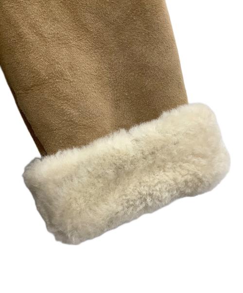 La TOTALITE（ラ ト―タリテ）La TOTALITE (ラ ト―タリテ) リアルムートンコート ベージュ サイズ:−の古着・服飾アイテム