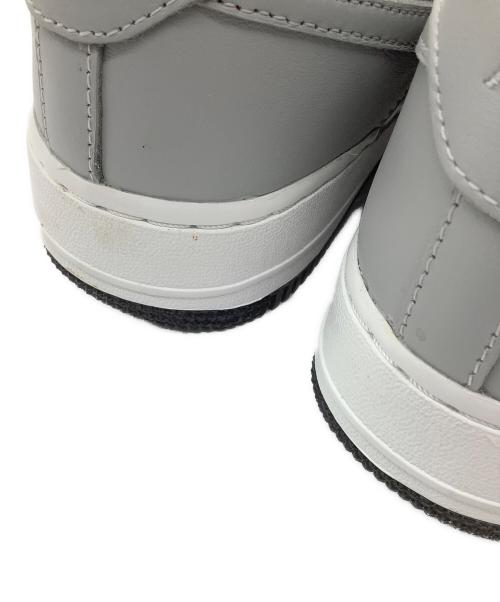 NIKE（ナイキ）NIKE (ナイキ) ローカットスニーカー グレー×ブラック サイズ:24の古着・服飾アイテム