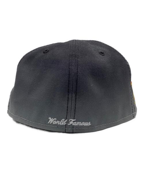 New Era（ニューエラ）New Era (ニューエラ) SUPREME (シュプリーム) キャップ グレー サイズ:59.6cmの古着・服飾アイテム
