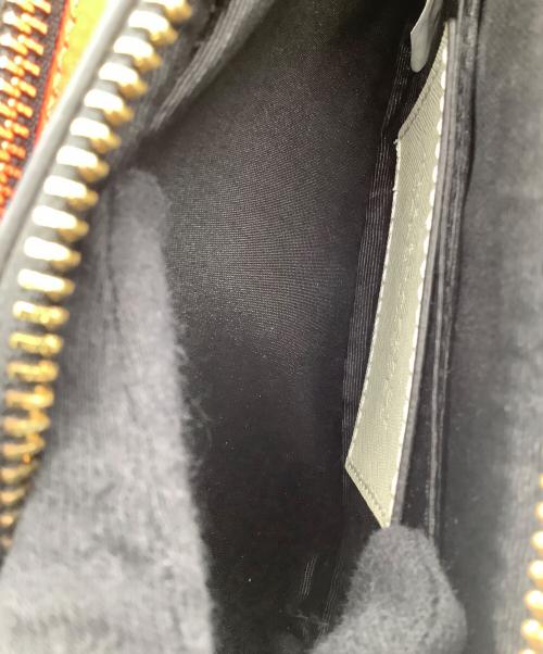 Marc by Marc Jacobs（マークバイマークジェイコブス）Marc by Marc Jacobs (マークバイマークジェイコブス) ショルダーバッグ ホワイト×レッド サイズ:−の古着・服飾アイテム