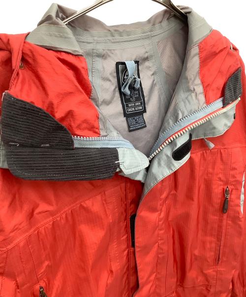 NIKE ACG（ナイキエーシージー）NIKE ACG (ナイキエーシージー) マウンテンパーカー レッド サイズ:Sの古着・服飾アイテム