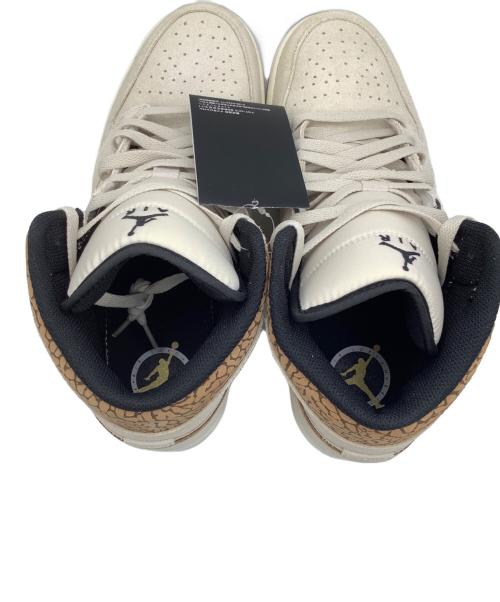 NIKE（ナイキ）NIKE (ナイキ) ハイカットスニーカー ベージュ サイズ:28の古着・服飾アイテム