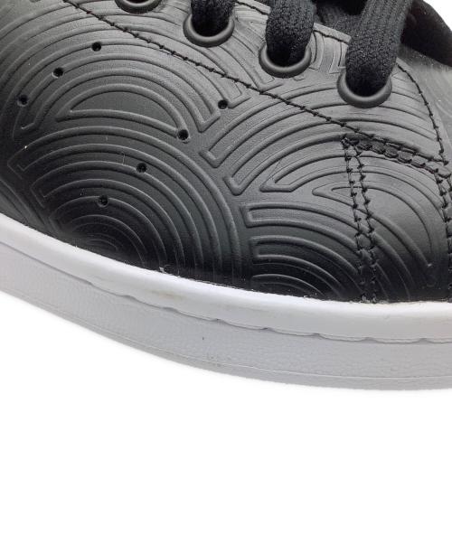 adidas（アディダス）adidas (アディダス) ローカットスニーカー ブラック×ホワイト サイズ:26の古着・服飾アイテム
