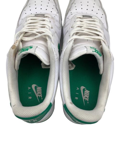 NIKE（ナイキ）NIKE (ナイキ) スニーカー ホワイト×グリーン サイズ:27.5の古着・服飾アイテム