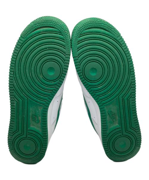 NIKE（ナイキ）NIKE (ナイキ) スニーカー ホワイト×グリーン サイズ:27.5の古着・服飾アイテム