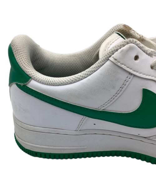 NIKE（ナイキ）NIKE (ナイキ) スニーカー ホワイト×グリーン サイズ:27.5の古着・服飾アイテム