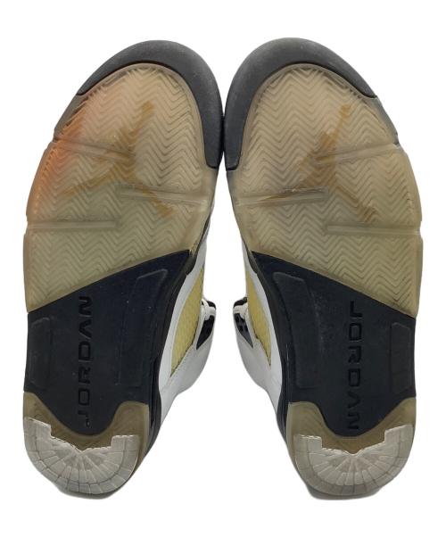 NIKE（ナイキ）NIKE (ナイキ) ハイカットスニーカー ホワイト×ゴールド サイズ:26の古着・服飾アイテム