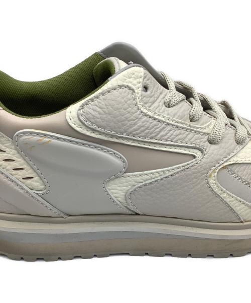 EMPORIO ARMANI（エンポリオアルマーニ）EMPORIO ARMANI (エンポリオアルマーニ) ローカットスニーカー ベージュ サイズ:UK8の古着・服飾アイテム