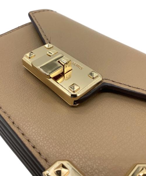 MICHAEL KORS（マイケルコース）MICHAEL KORS (マイケルコース) カードケース ベージュの古着・服飾アイテム