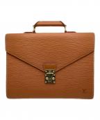 LOUIS VUITTONルイ ヴィトン）の古着「ビジネスバッグ/ポルトドキュマン バンドリエール」｜ブラウン