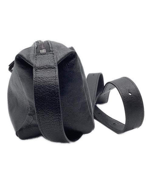 ear PAPILLONNER（イアパピヨネ）ear PAPILLONNER (イアパピヨネ) ボックスミニショルダーバッグ ブラック サイズ:−の古着・服飾アイテム